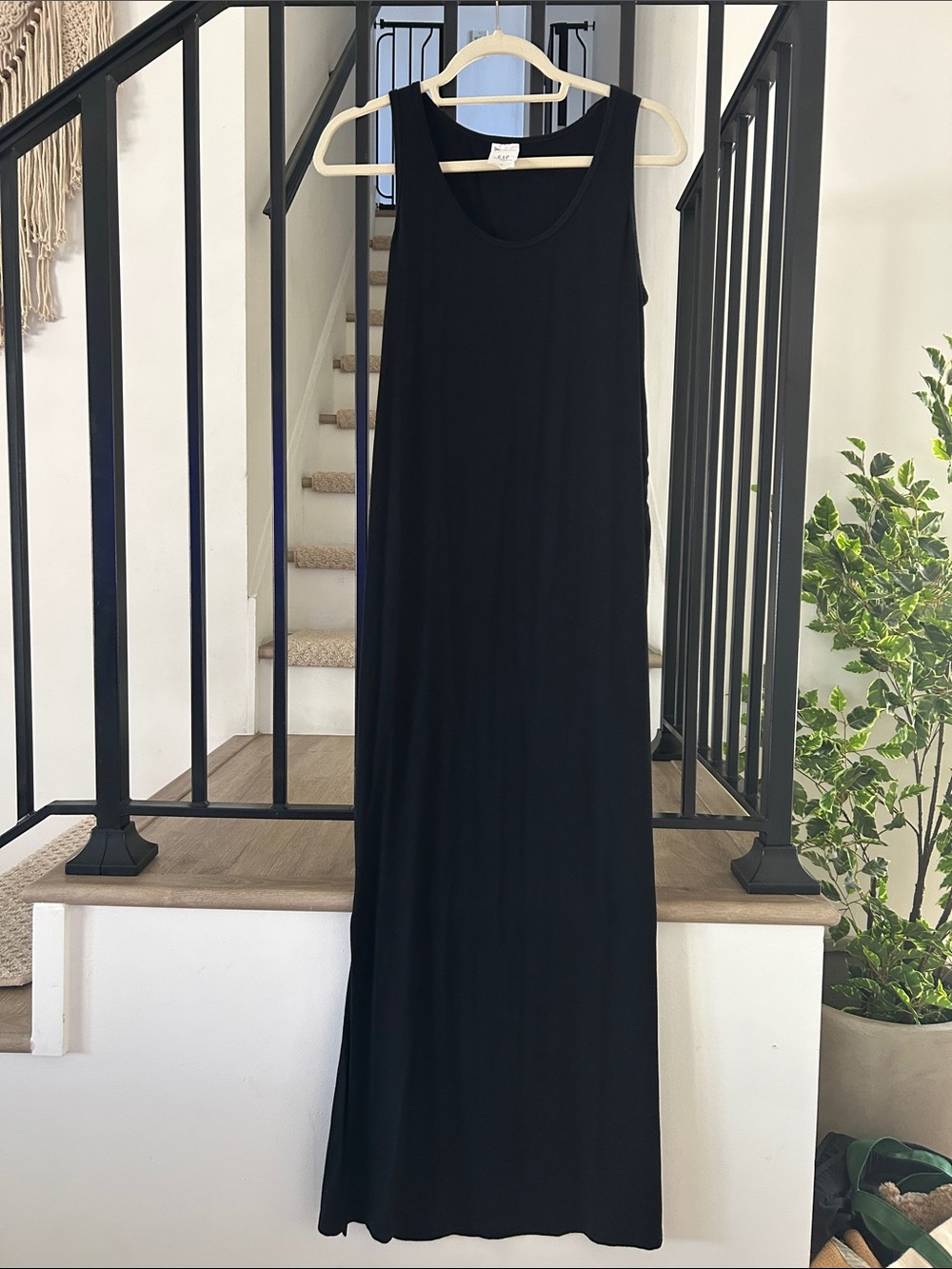 GAP Black Sleeveless Maxi Maternity Dress